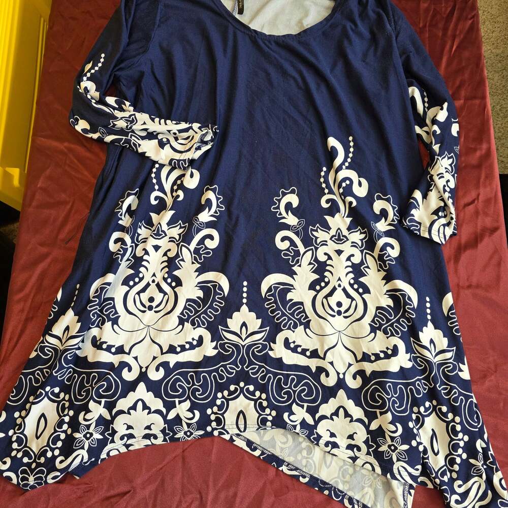 White Mark Women's Scoop Neck Printed Yanette Tunic Top Navy Blue 3XL